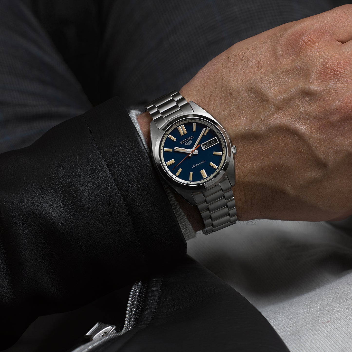 Seiko 5 Sports SRPK87 SNXS ‘Rinse blue’ Classic Sports SRPK87K1