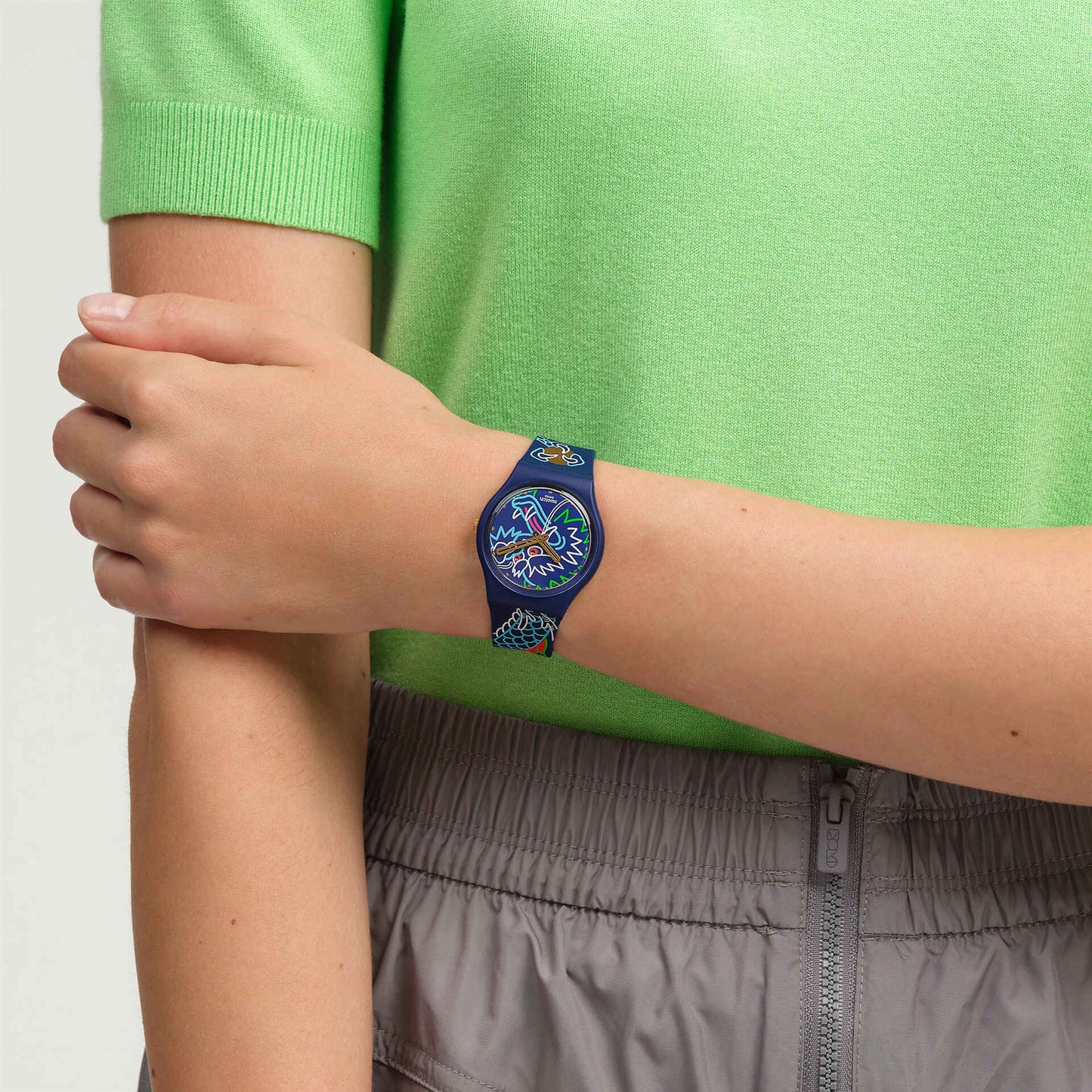 SWATCH SO28Z125 DRAGON IN WAVES