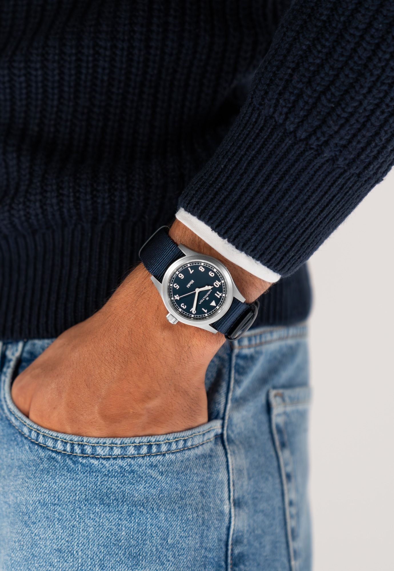 Hamilton Khaki Field Quartz 38mm Blue H69401940