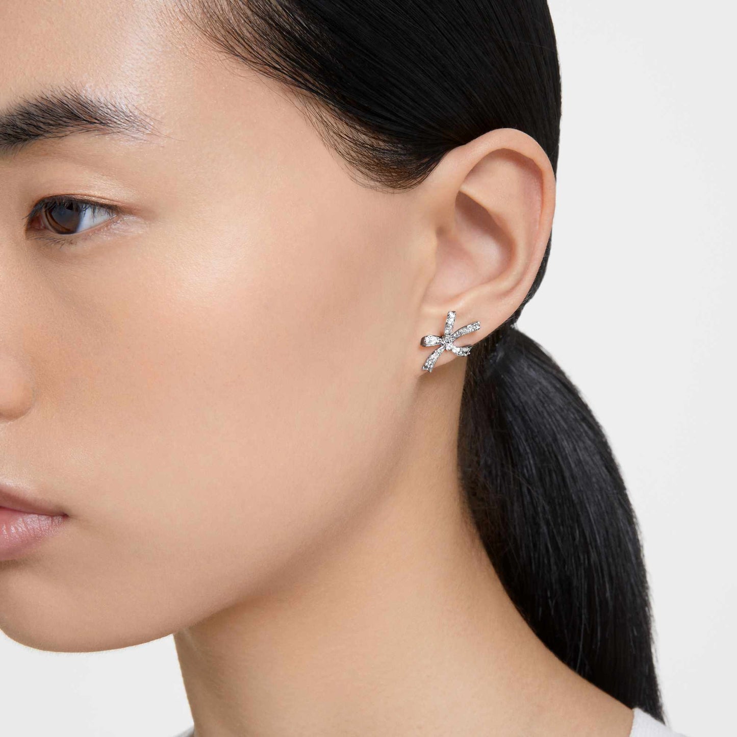 Hyperbola stud earrings Bow, Small, White, Rhodium plated 5647579