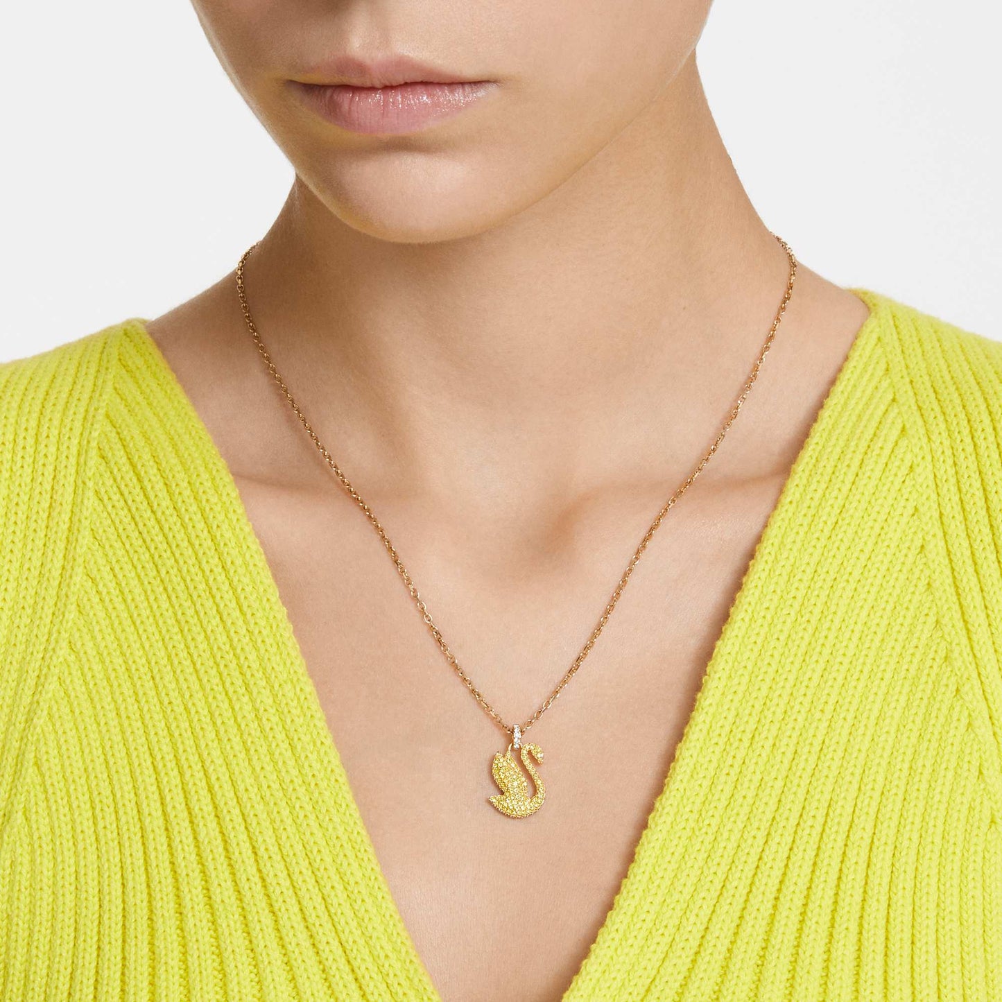 Swan pendant Swan, Medium, Yellow, Gold-tone plated 5647553