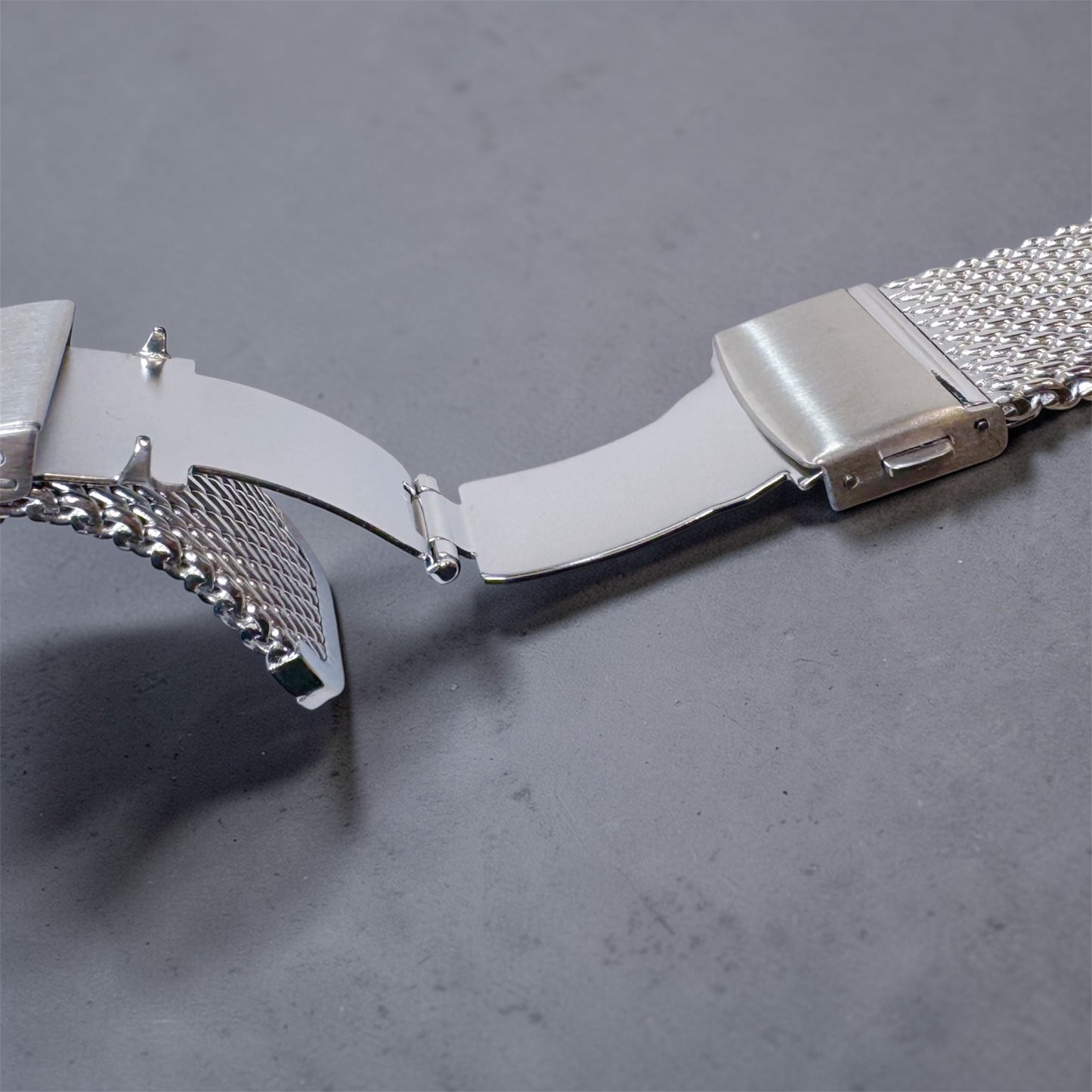 Premium Quick-Release Milanese Mesh Bracelet – Ideal for Seiko Presage