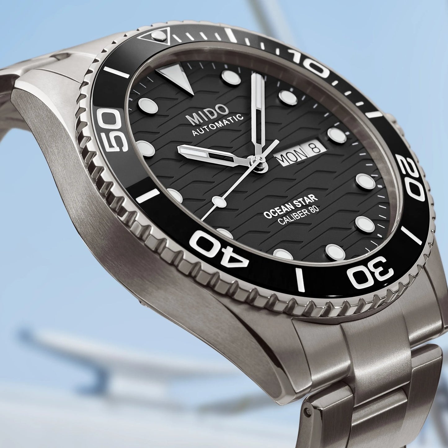 MIDO Ocean Star 200C Titanium 42.5mm M042.430.44.051.00 M0424304405100