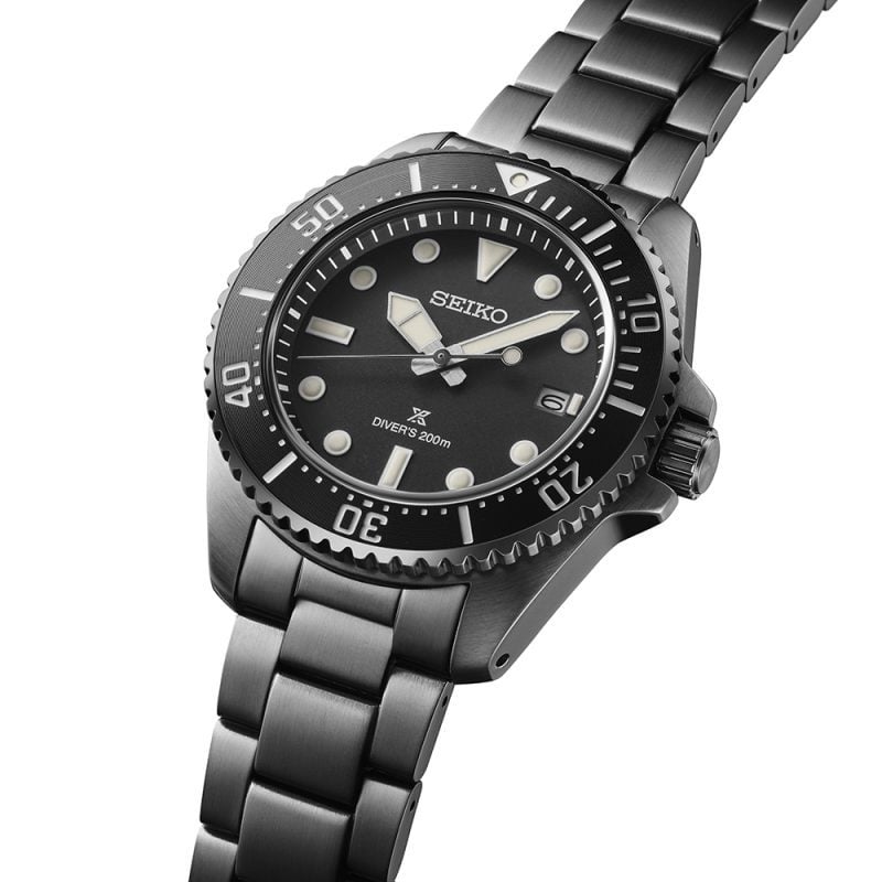 Seiko SNE599 Seiko Prospex Solar Diver’s in All Black SNE599P1
