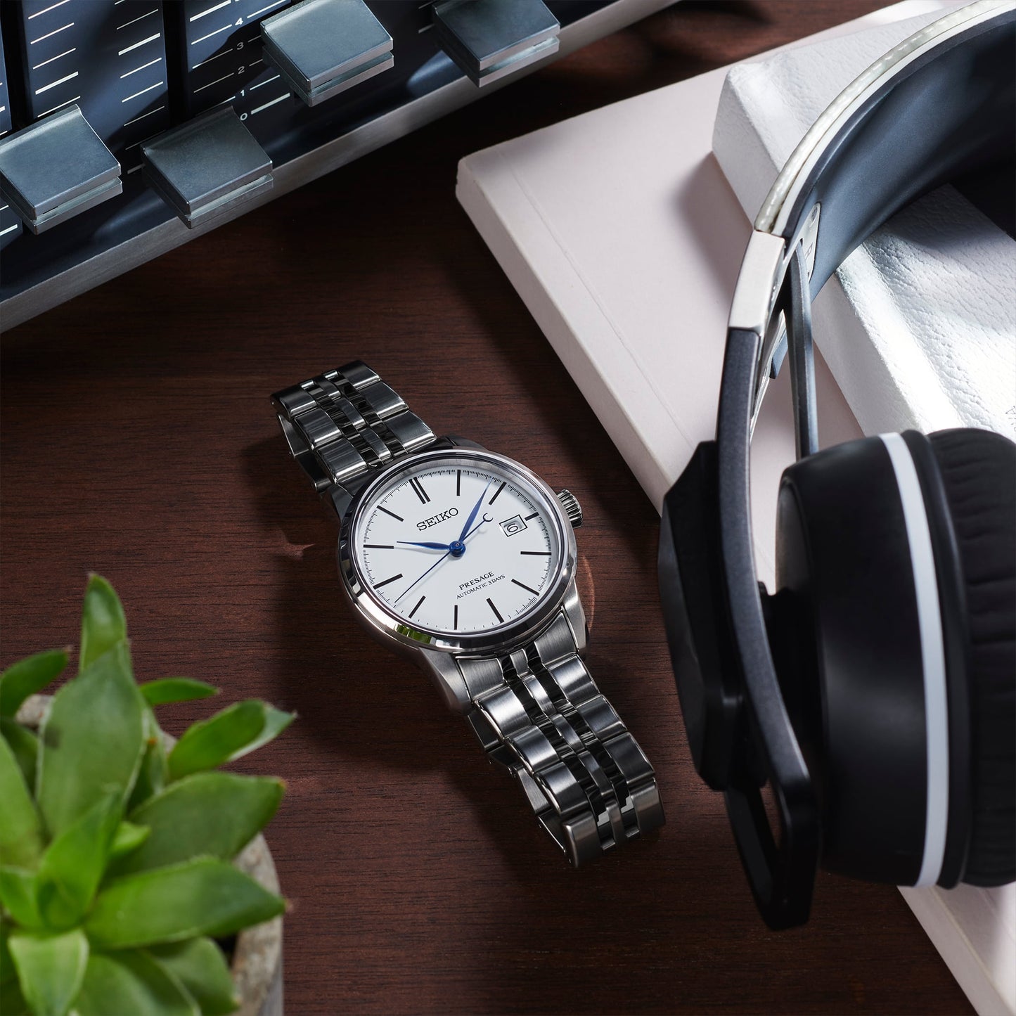 Seiko SPB403J1 ‘Pure White’ Enamel – Presage Craftsmanship Series SPB403