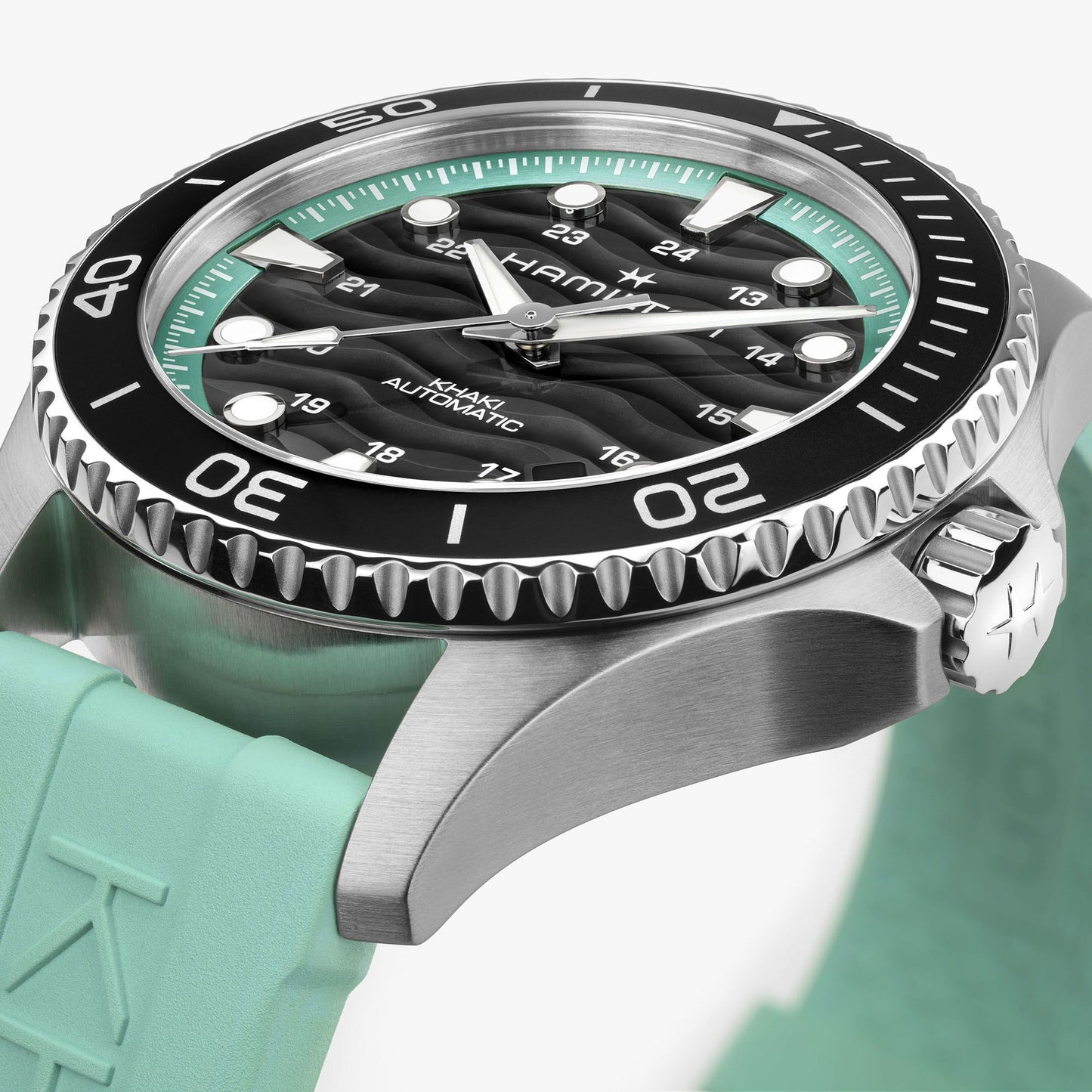 Hamilton Khaki Navy Scuba 40mm Automatic H82415331