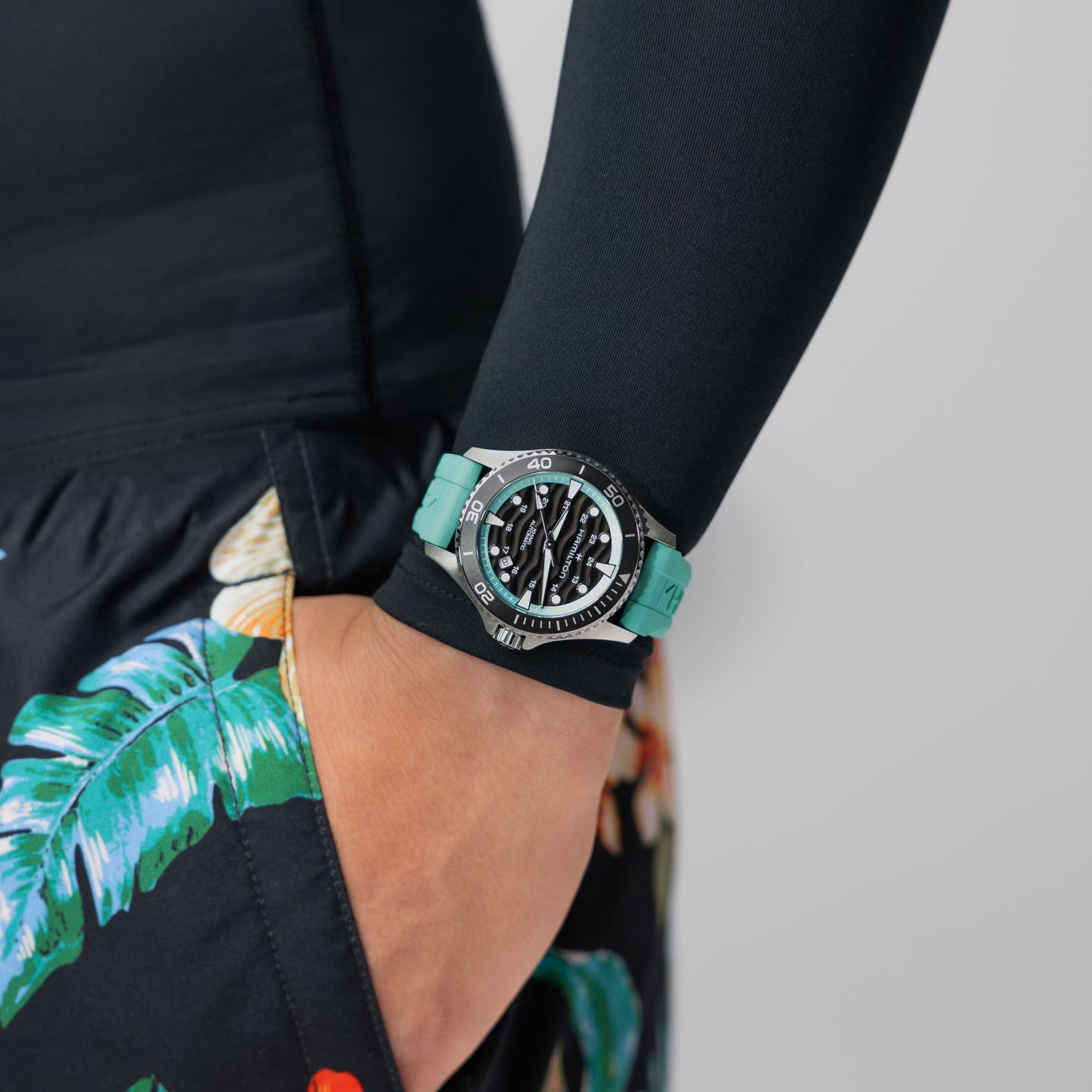 Hamilton Khaki Navy Scuba 40mm Automatic H82415331