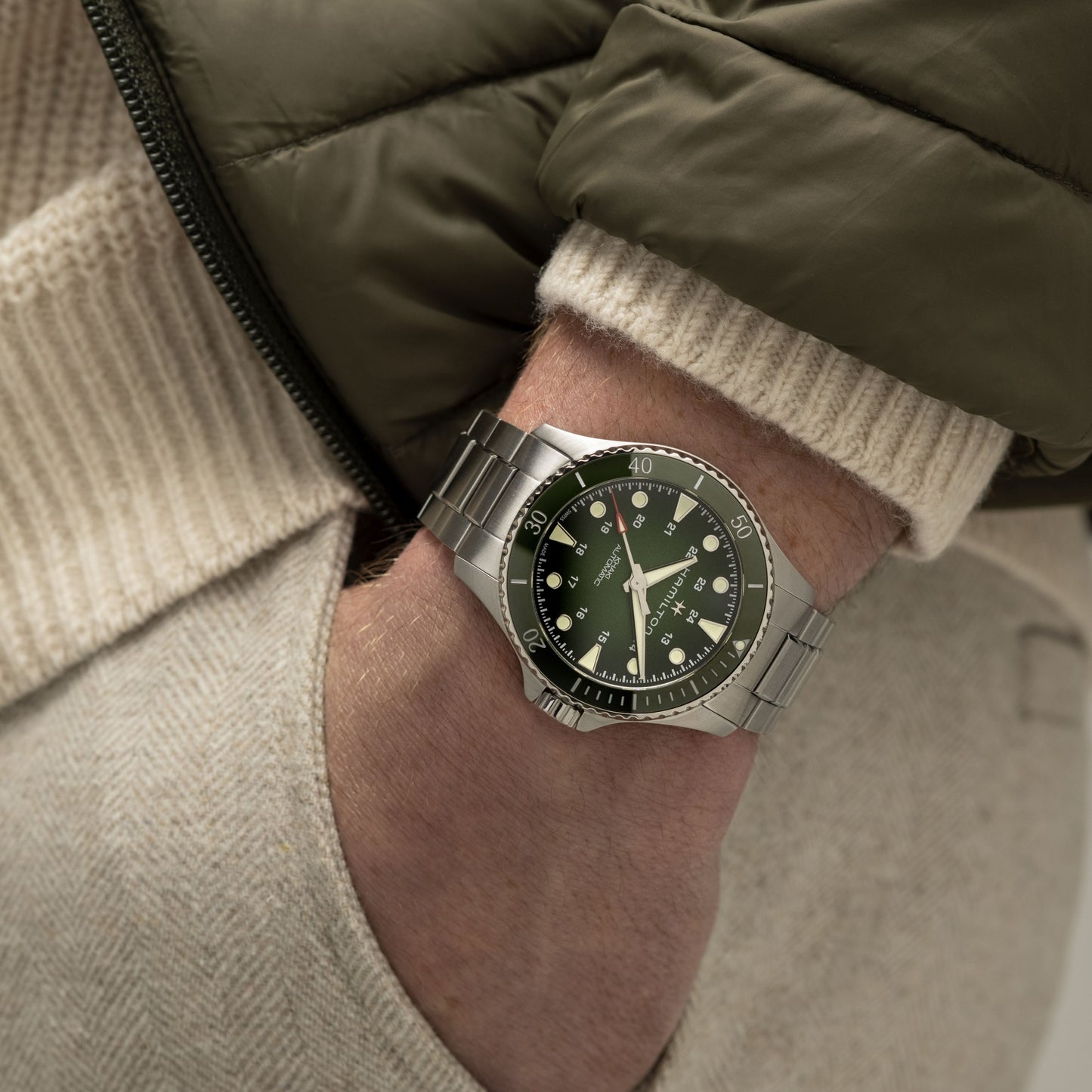 Hamilton Khaki Navy Scuba Auto Automatic 43mm H82525160